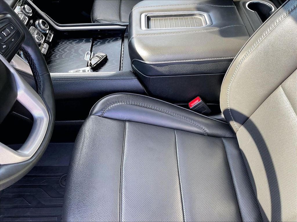 2023 GMC Yukon XL — photo 21