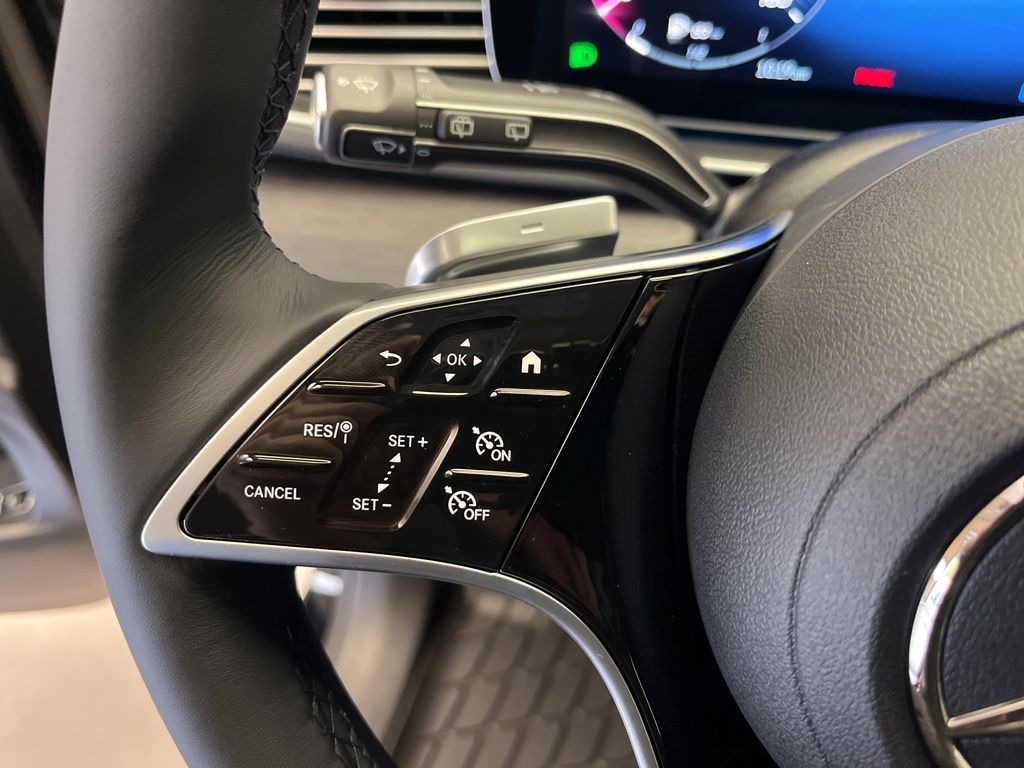 Thumbnail: 2026 Mercedes-Benz GLE - 15