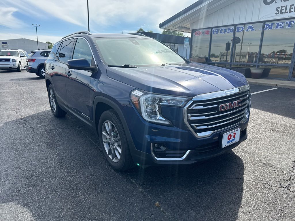 View vehicle photo 2