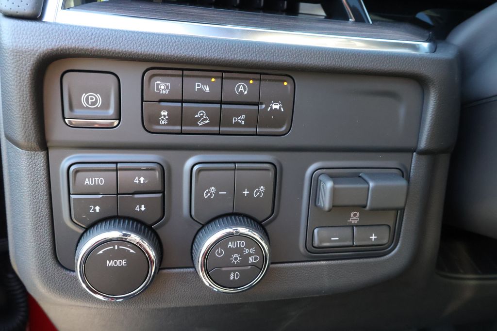 Thumbnail: 2026 Chevrolet Tahoe - 22