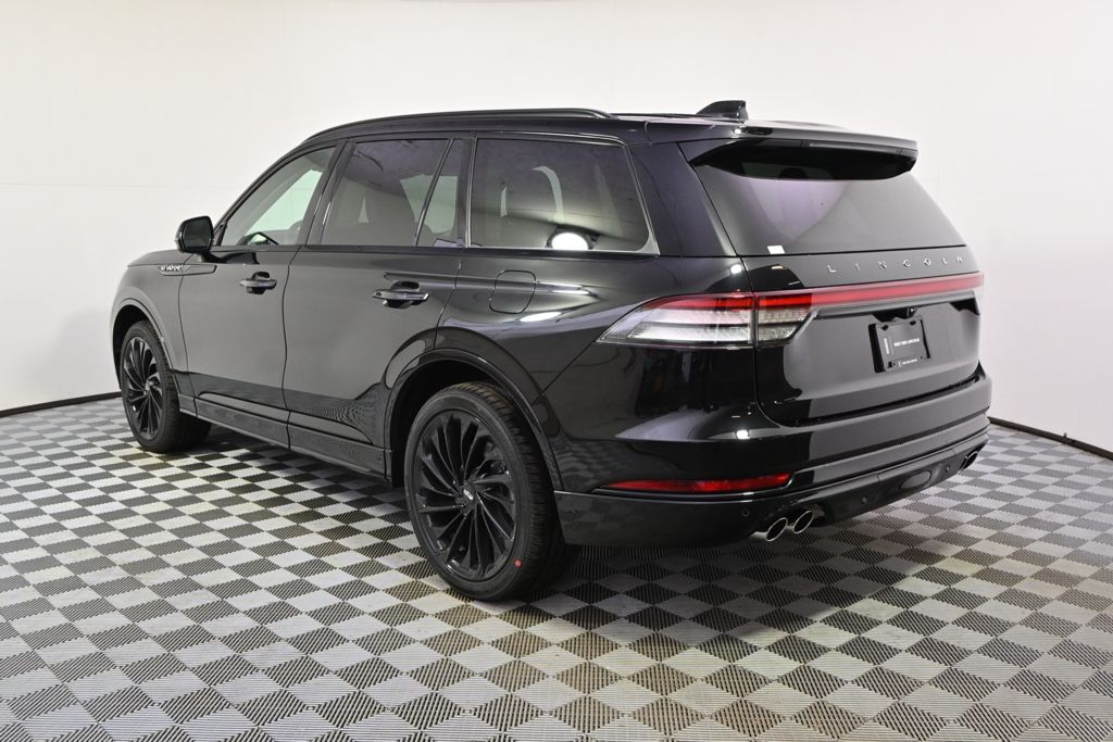 New 2026 Black Lincoln Reserve image 3