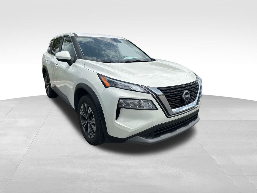 2023 Pearl White Tricoat Nissan Rogue SV FWD SUV