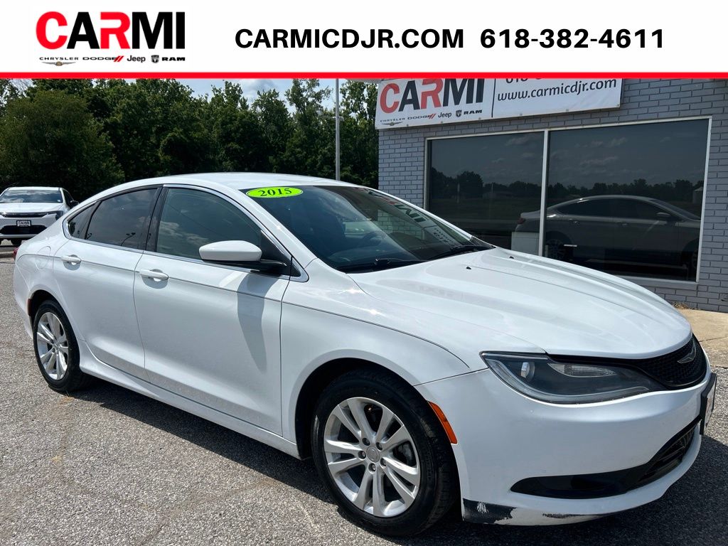 Bright White Clearcoat 2015 Chrysler 200 Sedan Front-Wheel Drive 9-Speed Automatic