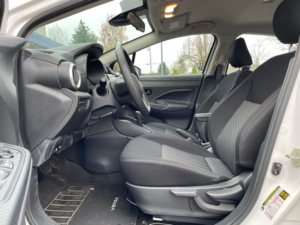 2021 Nissan Versa 1.6 S
