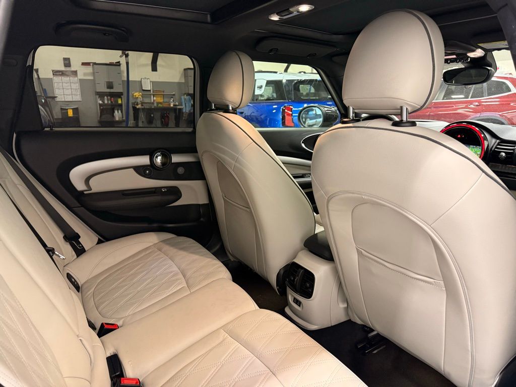 Thumbnail: 2022 MINI Cooper Clubman - 27