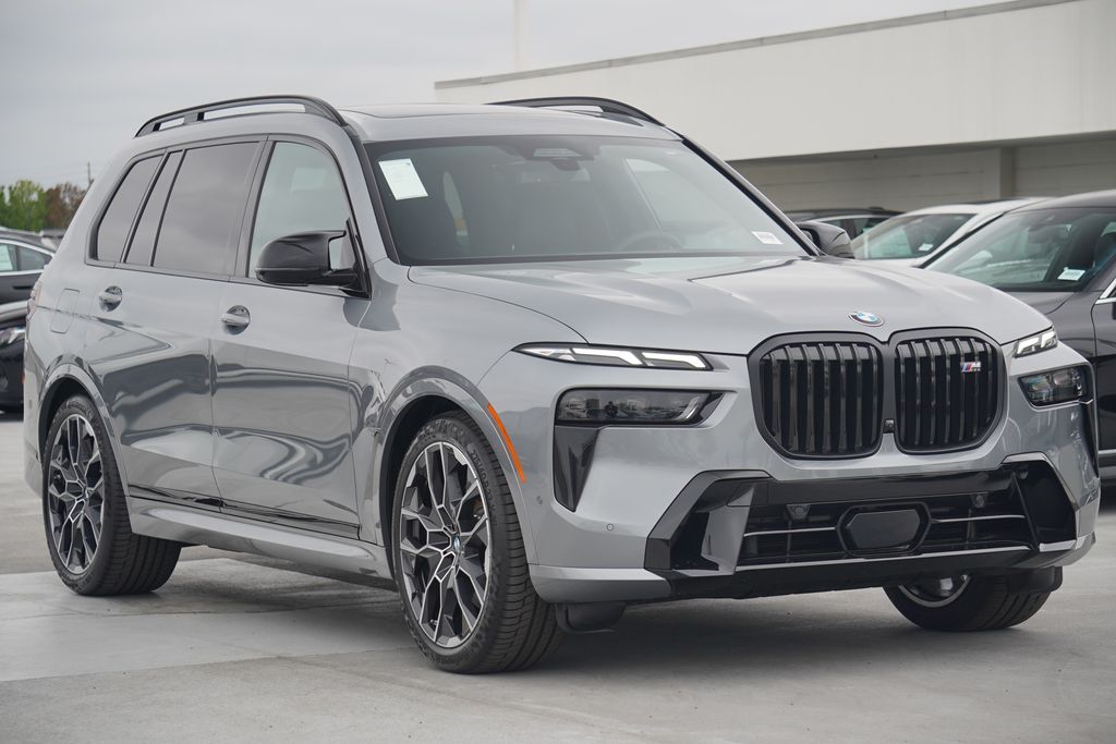 2025 BMW X7 M60i 3