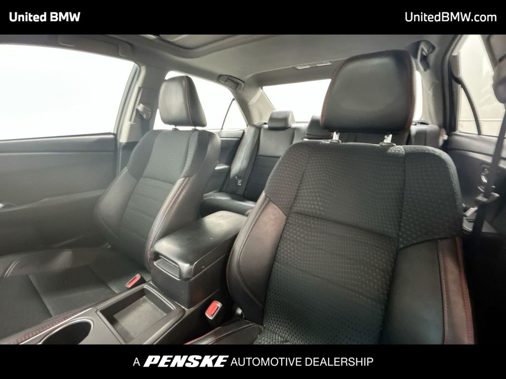 2015 Toyota Camry SE 13