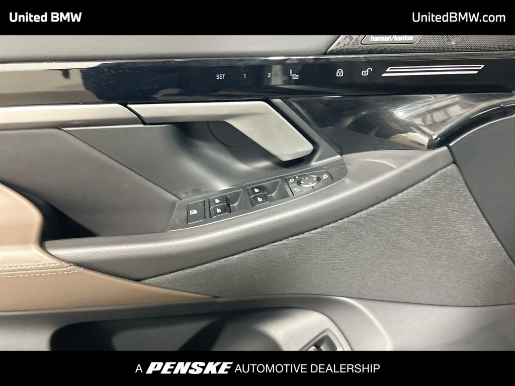 Thumbnail: 2024 BMW 5 Series - 11