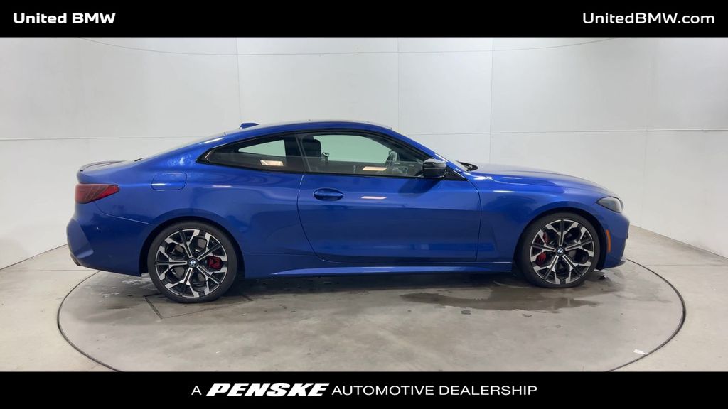 Thumbnail: 2025 BMW 4 Series - 9