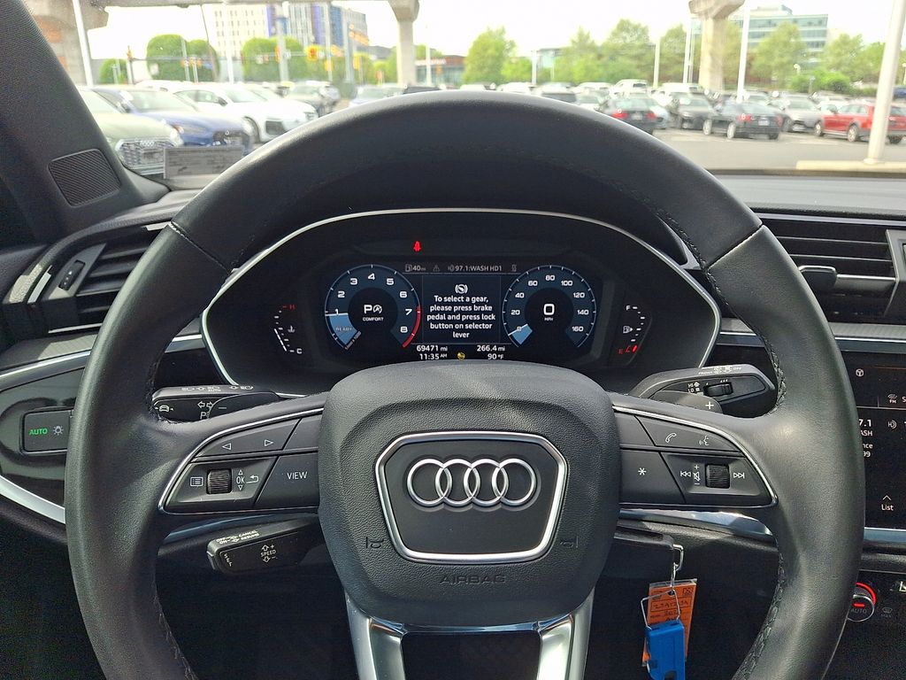 Thumbnail: 2023 Audi Q3 - 19