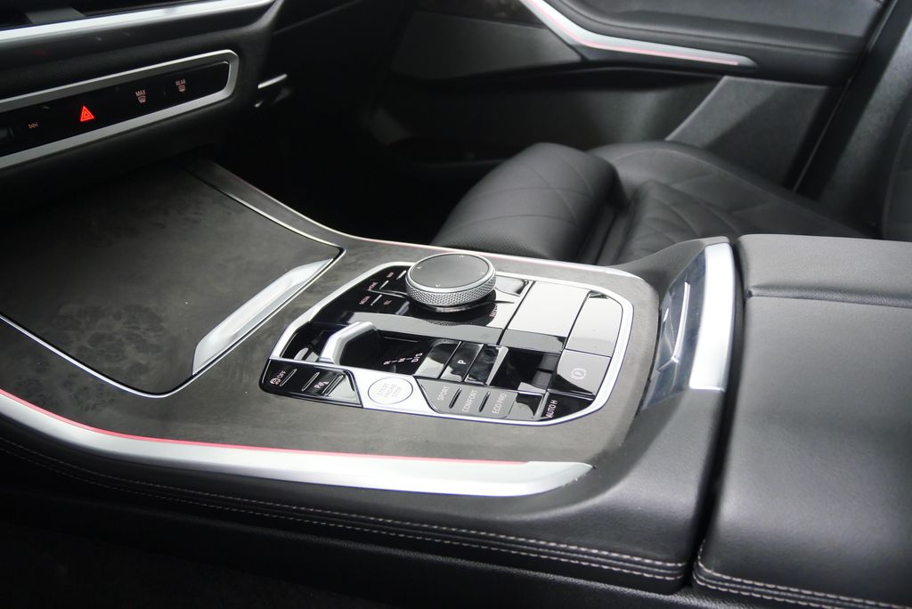 Thumbnail: 2025 BMW X5 - 25