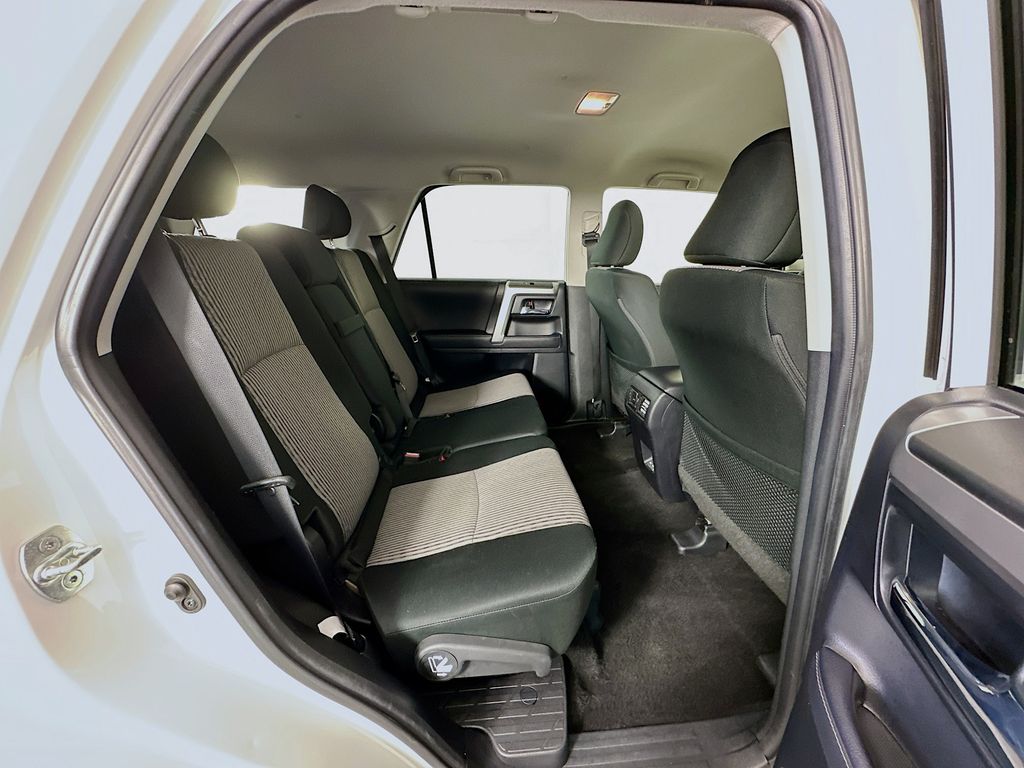 2023 Toyota 4Runner SR5 27