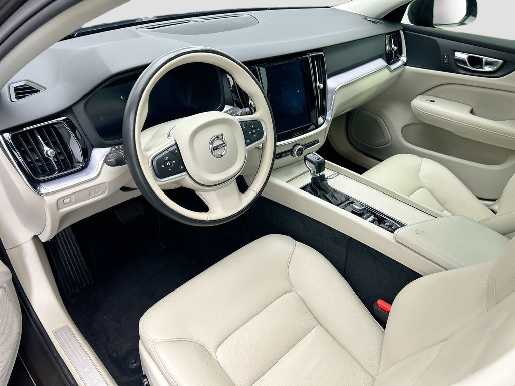 Thumbnail: 2020 Volvo S60 - 9