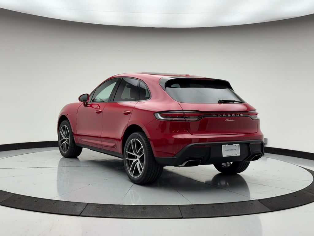 Thumbnail: 2026 Porsche Macan - 3