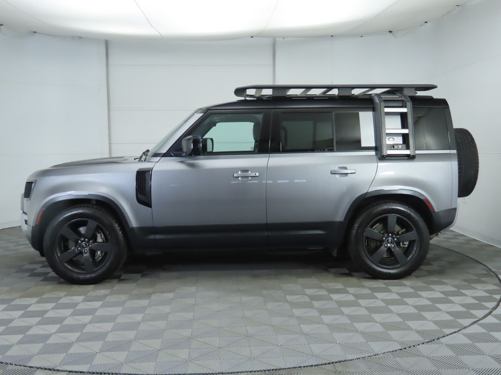 Thumbnail: 2022 Land Rover Defender - 8