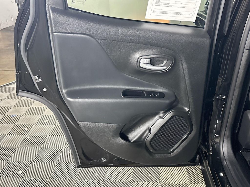 2023 Jeep Renegade Altitude