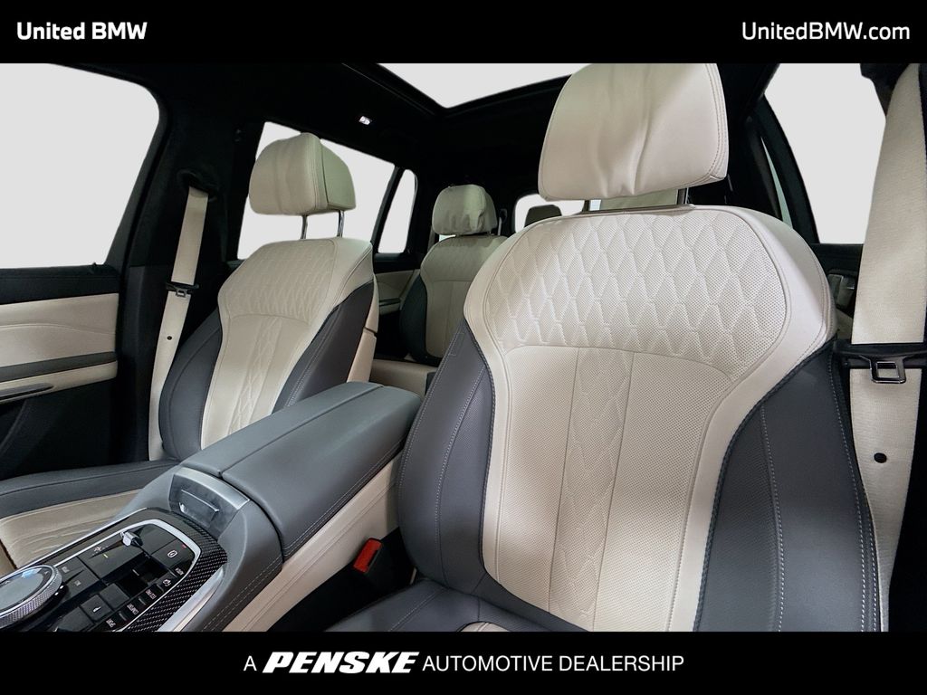 Thumbnail: 2024 BMW X7 - 5
