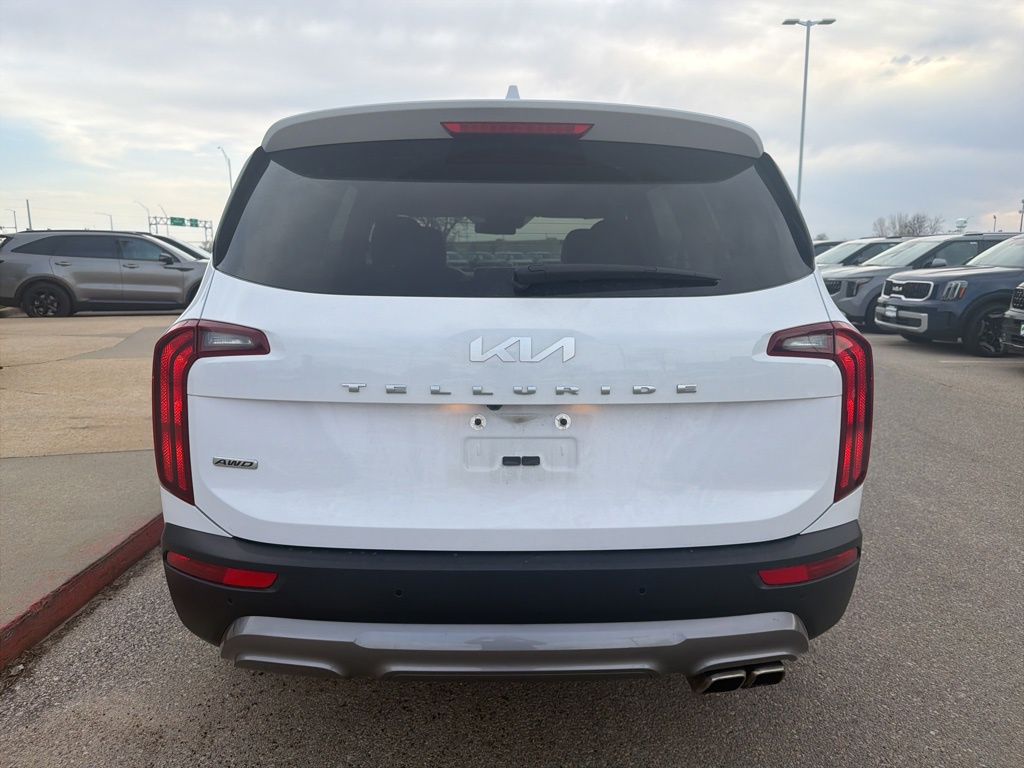 Certified Used 2022 White Kia S image 4