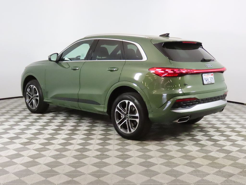 Thumbnail: 2025 Audi Q5 - 3