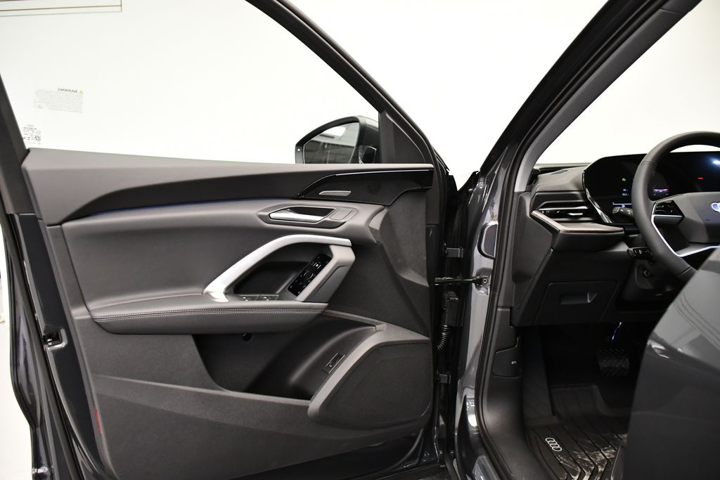 Thumbnail: 2025 Audi Q5 - 31