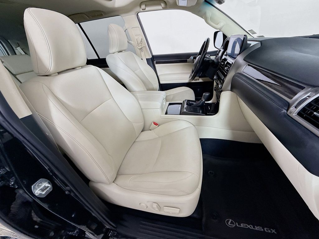 Thumbnail: 2023 Lexus GX - 29