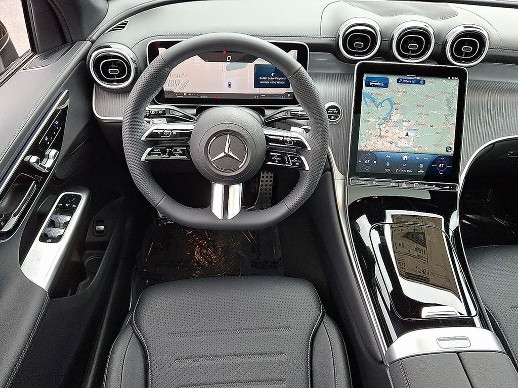 Thumbnail: 2025 Mercedes-Benz GLC - 7