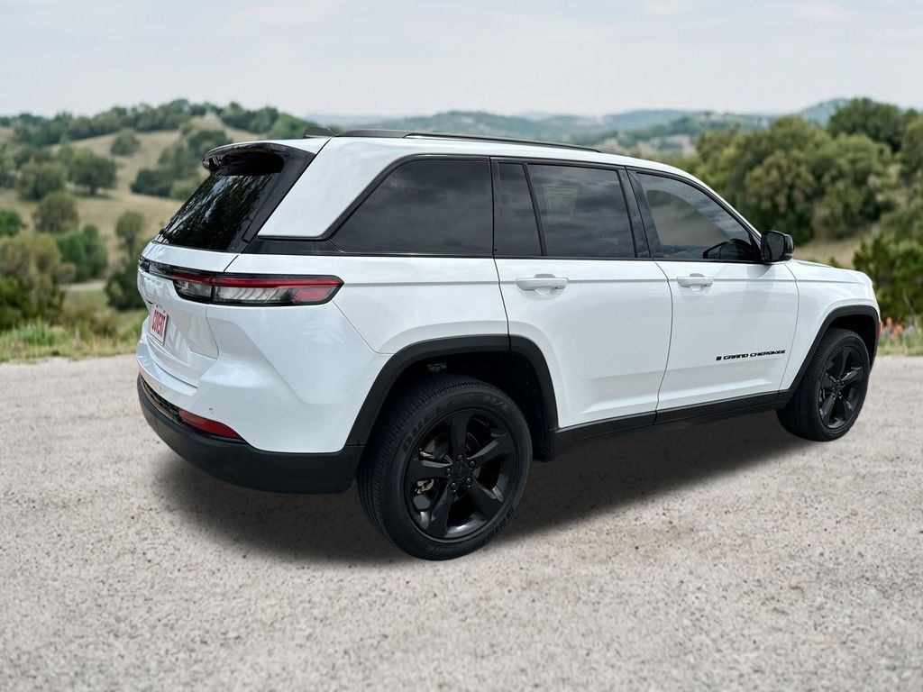 Used Car 2023 Jeep Grand Cherokee  Altitude For Sale Under $30,000 In Austin, Texas