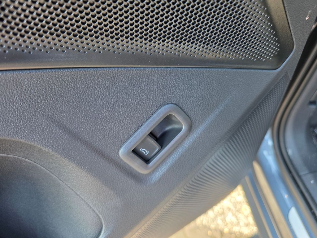 2026 Volkswagen Tiguan 2.0T SE Gray at Audi Porsche Sewickley