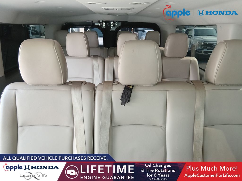 2018 Nissan NV Passenger NV3500 HD SL V8