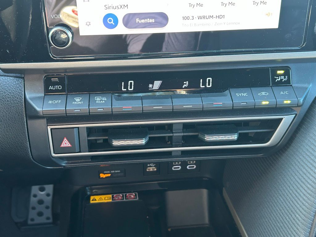 Thumbnail: 2025 Toyota Camry - 25