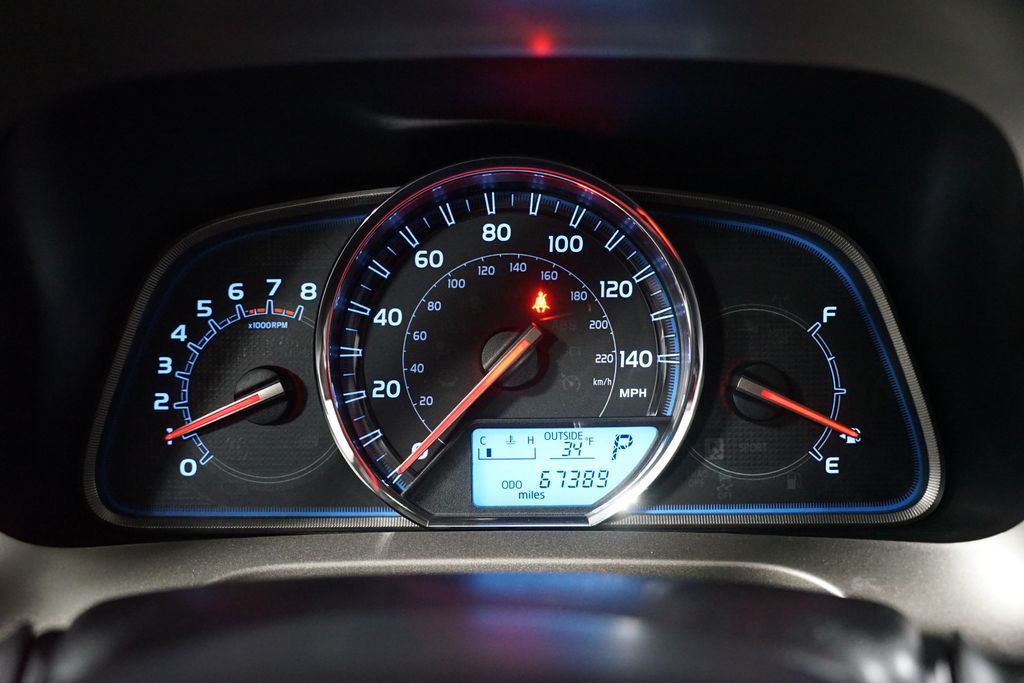 Thumbnail: 2014 Toyota RAV4 - 15