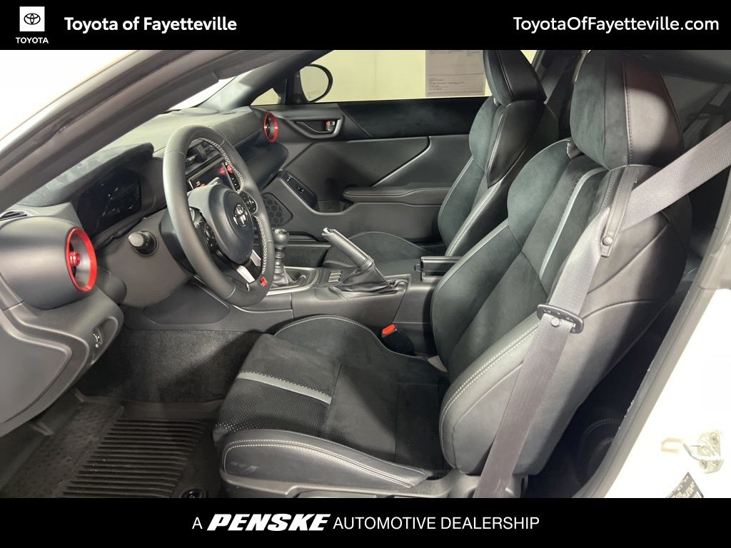 Thumbnail: 2024 Toyota GR86 - 20