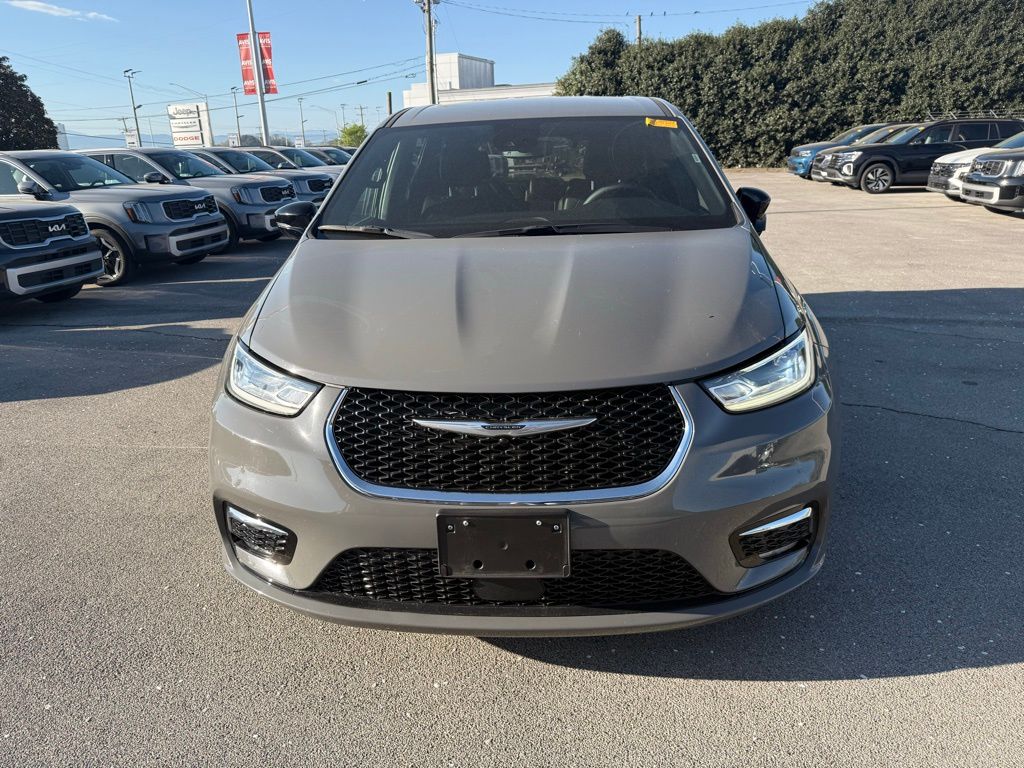 Ceramic Gray Clearcoat 2025 Chrysler Pacifica Select FWD Minivan Front-Wheel Drive 9-Speed Automatic