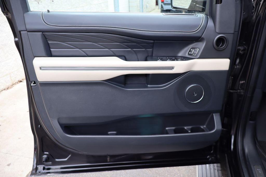 used 2023 Ford Expedition car, priced at $55,900
