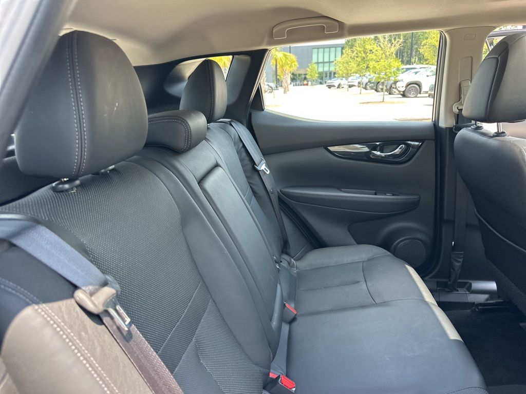 2017 Gun Metallic Nissan Rogue Sport SL FWD SUV