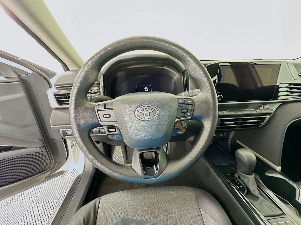Thumbnail: 2025 Toyota Camry - 11