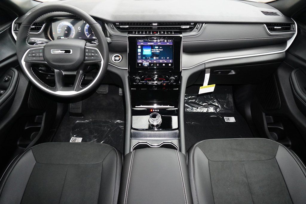 New Car 2025 Jeep Grand Cherokee  Altitude X For Sale Under $40,000 In Weatherford, Texas