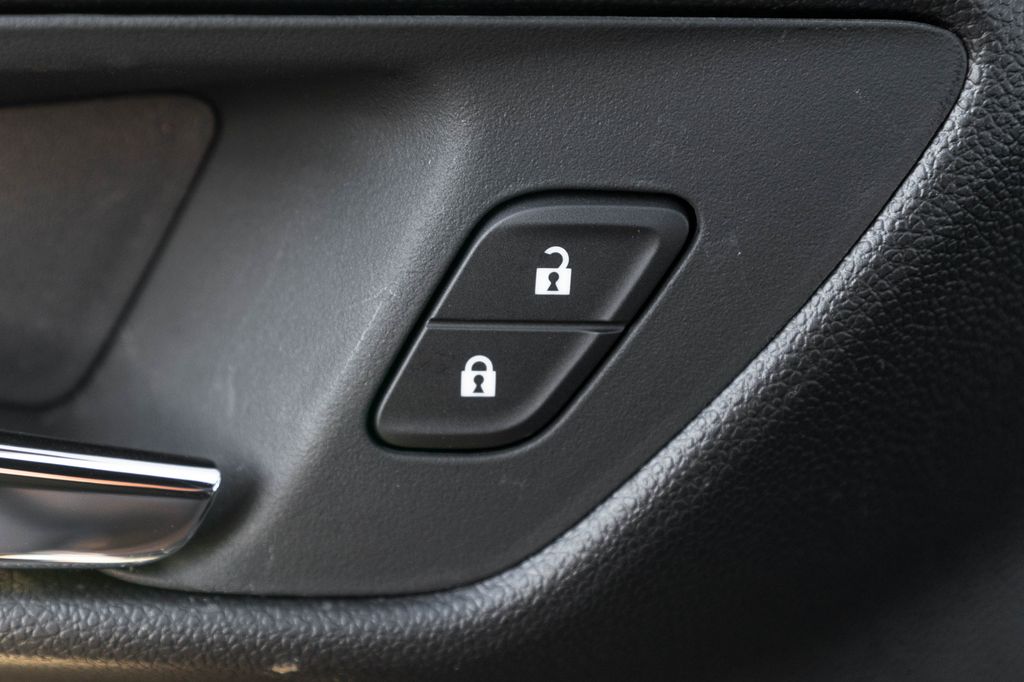 2026 Chevrolet Trax LT - Photo 19