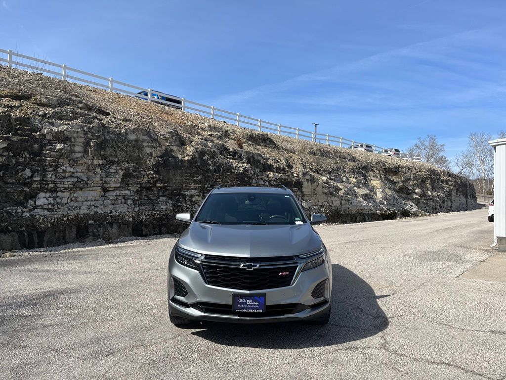 View vehicle photo 7