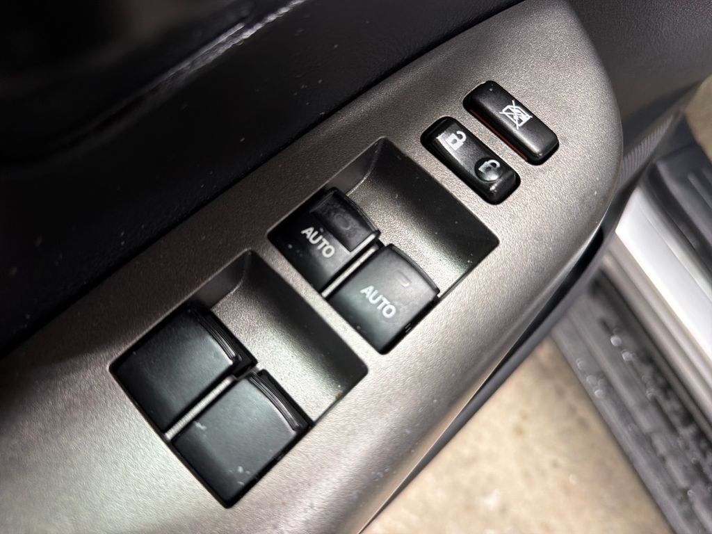 Used 2011 Silver Toyota SR5 image 16