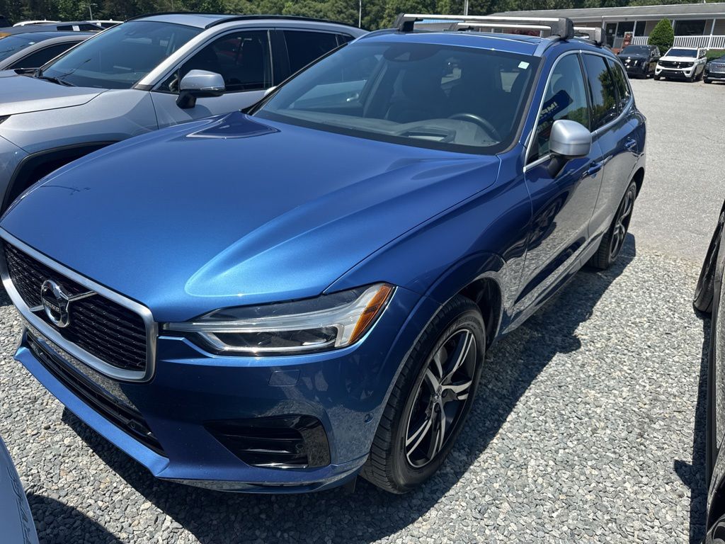 2018 Volvo XC60 T6 R-Design AWD's photo