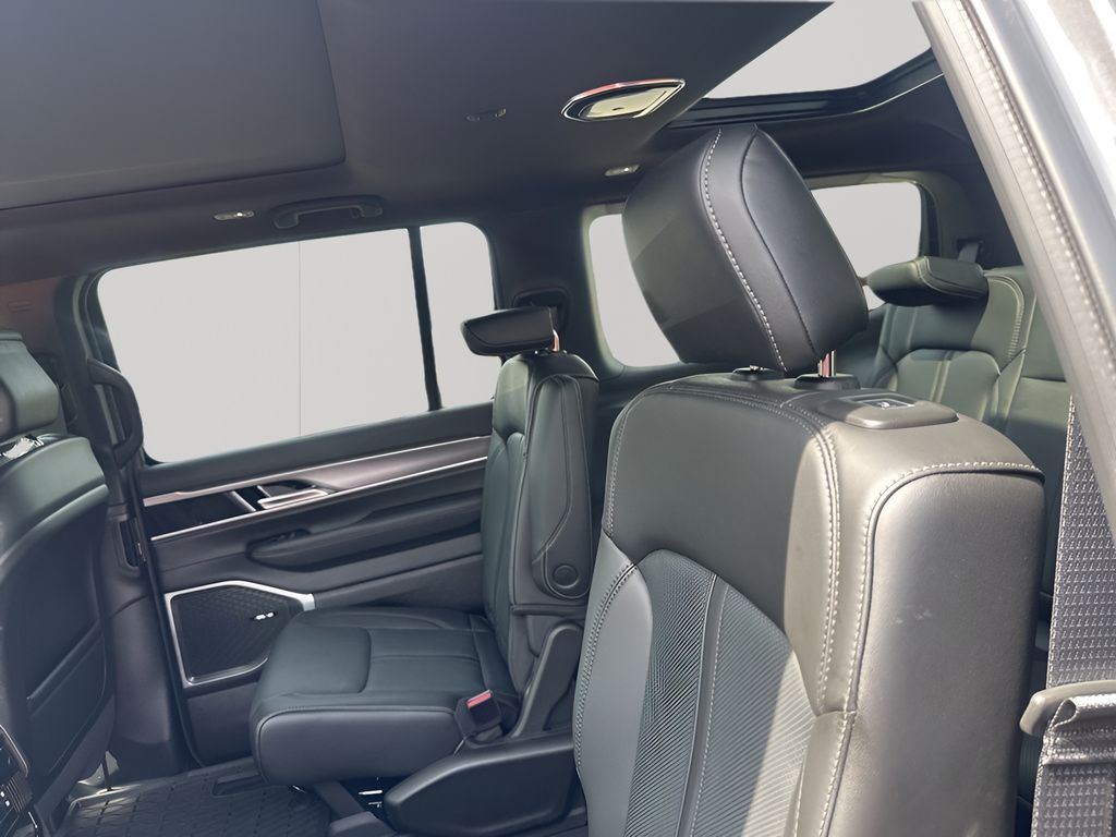 New 2026 Gray Jeep Upland image 21