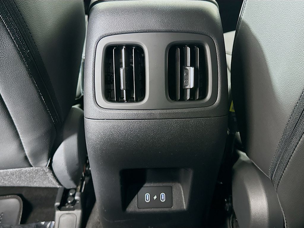 Thumbnail: 2026 Hyundai Santa Cruz - 17