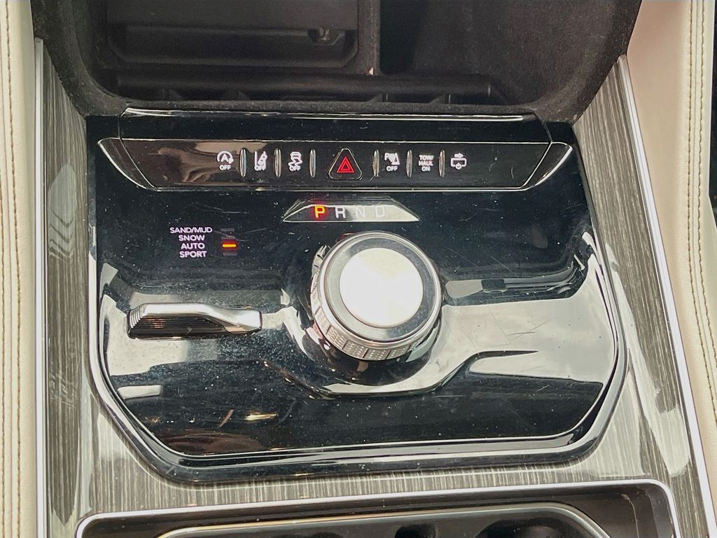 Used 2022 Red Jeep Series II image 17
