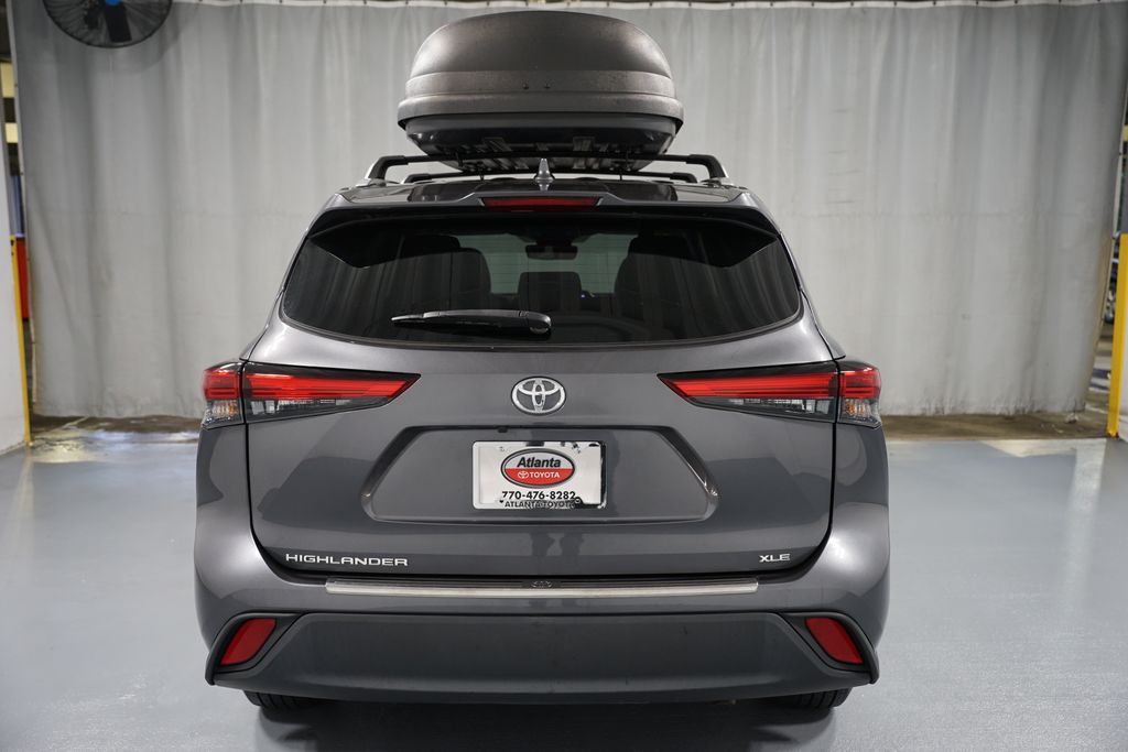 Thumbnail: 2023 Toyota Highlander - 7