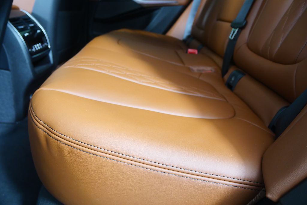 Thumbnail: 2026 BMW X5 - 15