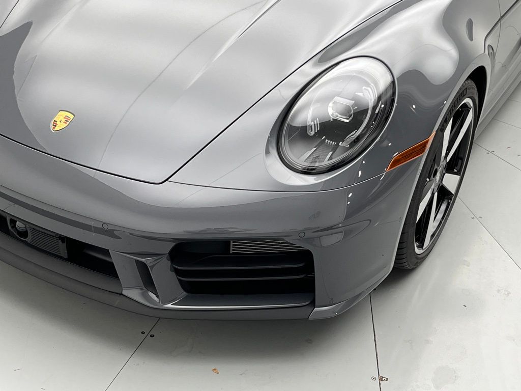Thumbnail: 2025 Porsche 911 - 28