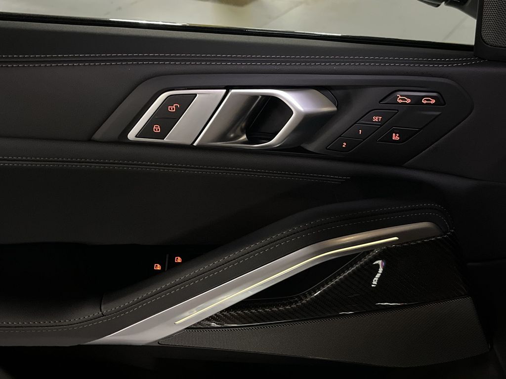 Thumbnail: 2026 BMW X6 - 13