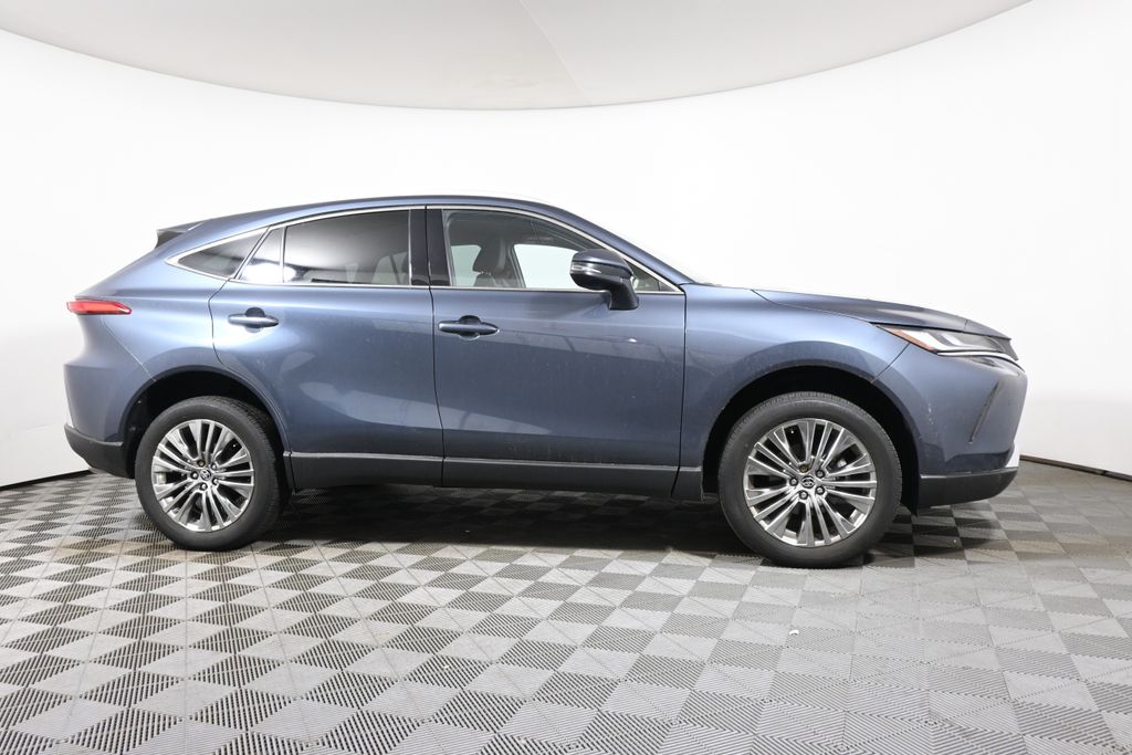 Thumbnail: 2024 Toyota Venza - 8