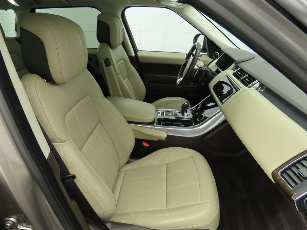 Thumbnail: 2022 Land Rover Range Rover Sport - 21